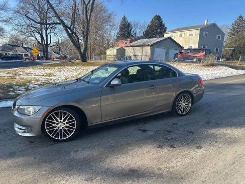 Used 2011 BMW 328i Convertible image 6