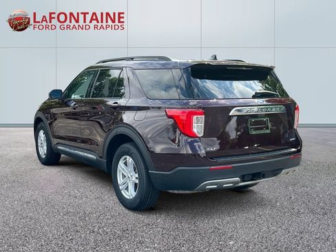 Certified 2022 Ford Explorer XLT w/ Equipment Group 202A AWD/4WD image 5