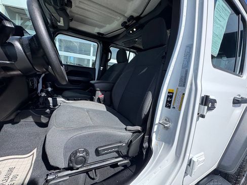 Used 2026 Jeep Wrangler Unlimited Sport AWD/4WD image 12