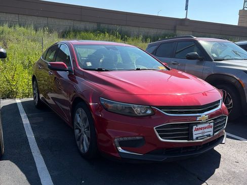 Used 2016 Chevrolet Malibu Premier w/ Driver Confidence Package FWD image 3