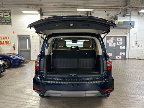 Used 2024 Nissan Armada SL w/ Captain's Chairs Package image 15
