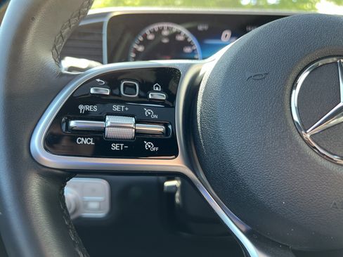 Certified 2022 Mercedes-Benz GLE 450 4MATIC w/ Premium Package image 19