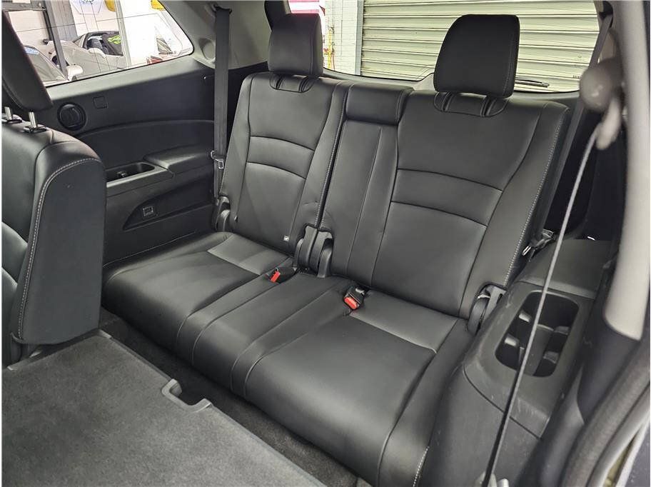 Used 2017 Honda Pilot Touring image 12