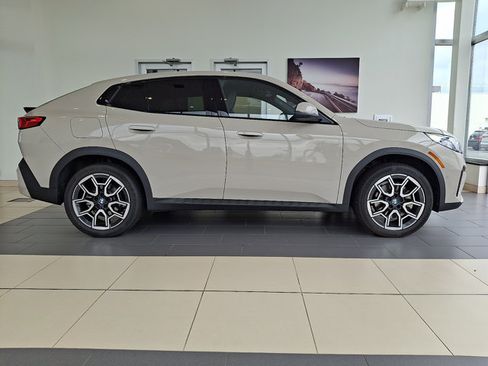 Used 2026 BMW X2 xDrive28i w/ Technology Package AWD/4WD image 7
