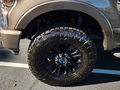 Used 2022 Ford F250 Lariat w/ Tremor Off-Road Package image 8