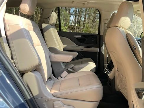 Used 2021 Lincoln Aviator Reserve w/ Elements Package Plus image 20