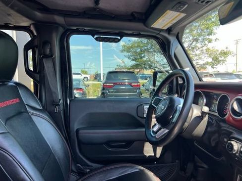 Used 2022 Jeep Gladiator Rubicon w/ Cold Weather Group AWD/4WD image 36