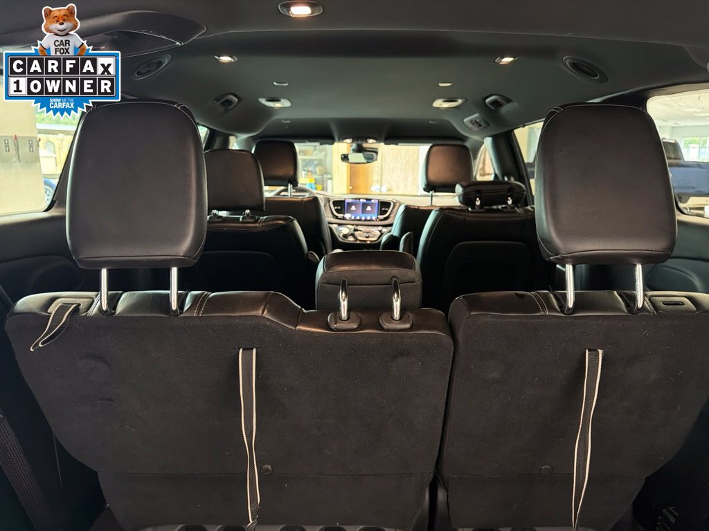 Used 2025 Chrysler Pacifica Select FWD image 17