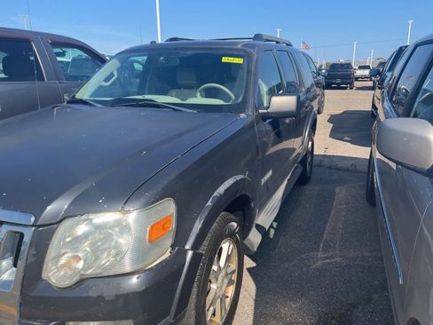 Used 2007 Ford Explorer XLT image 5