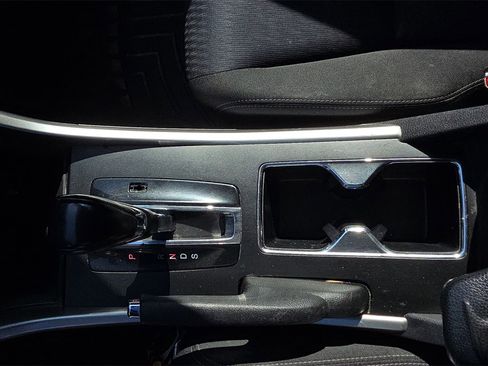 Used 2015 Honda Accord Sport image 30