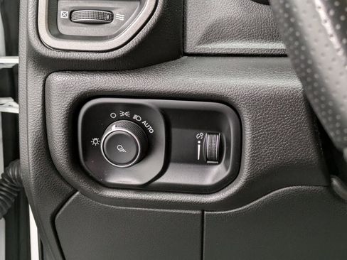 Used 2024 RAM 2500 Tradesman w/ Chrome Appearance Group image 20