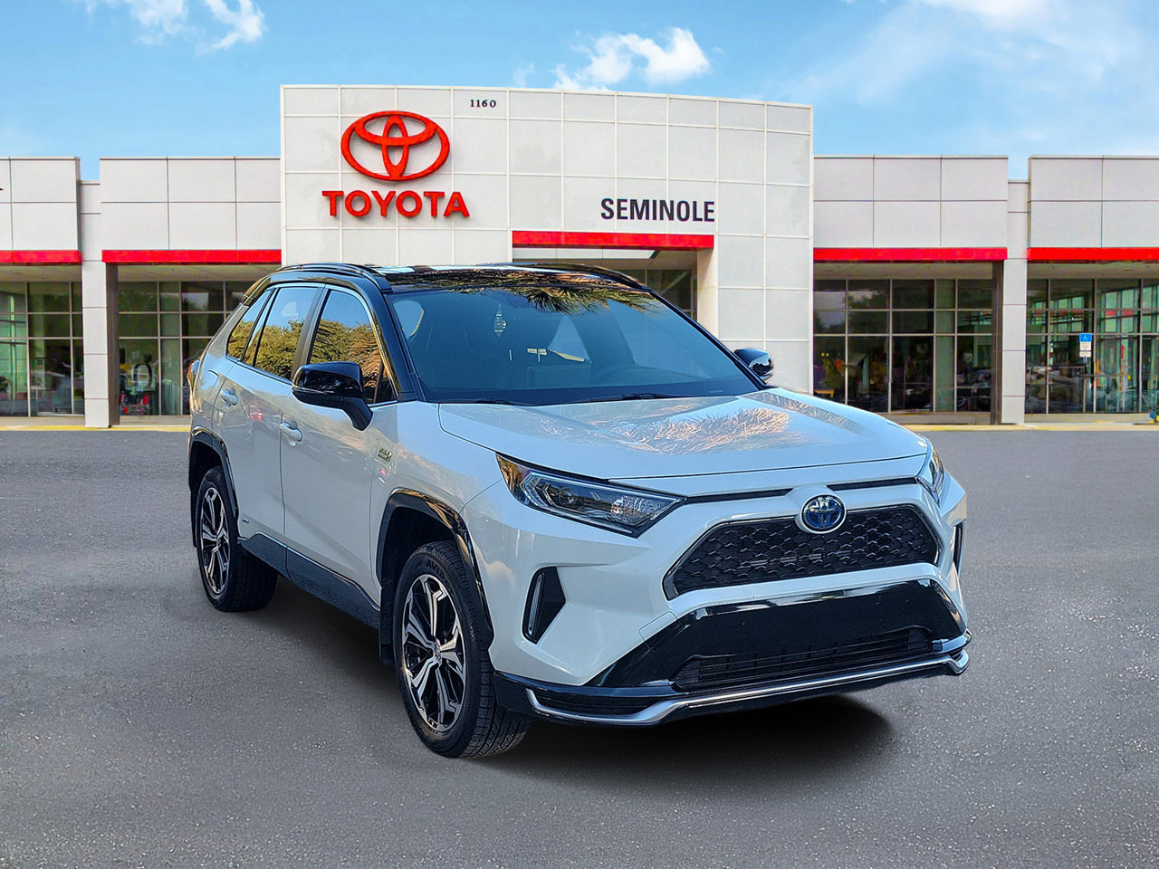 Used 2021 Toyota RAV4 XSE w/ Weather Package AWD/4WD image 2