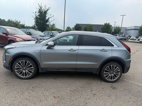 Used 2025 Cadillac XT4 Premium Luxury AWD/4WD image 8