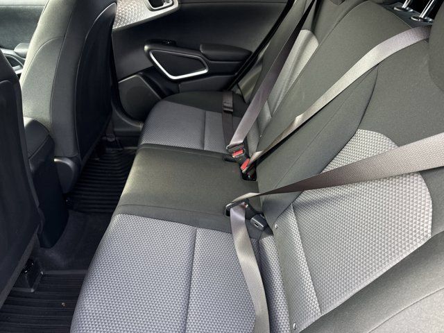 Used 2025 Kia Soul LX w/ LX Technology Package FWD image 26