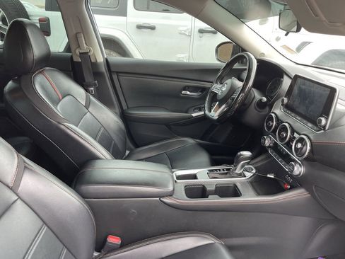 Used 2023 Nissan Sentra SR w/ SR Premium Package image 7