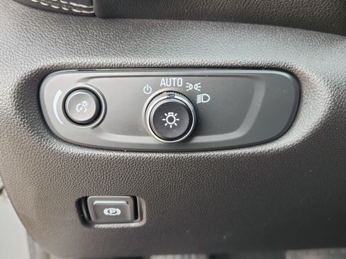 Certified 2025 Chevrolet Blazer LT image 20