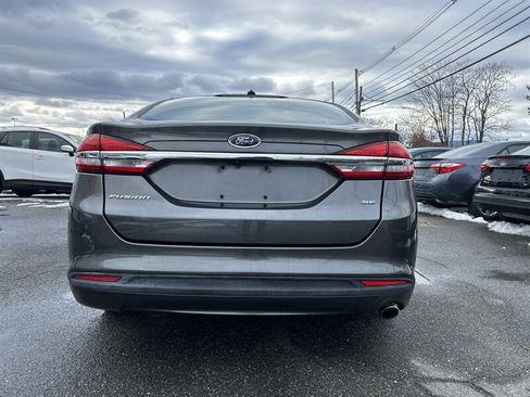Used 2017 Ford Fusion SE image 5