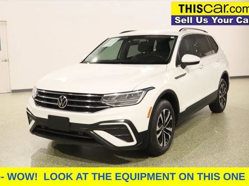 Used 2022 Volkswagen Tiguan S image 3