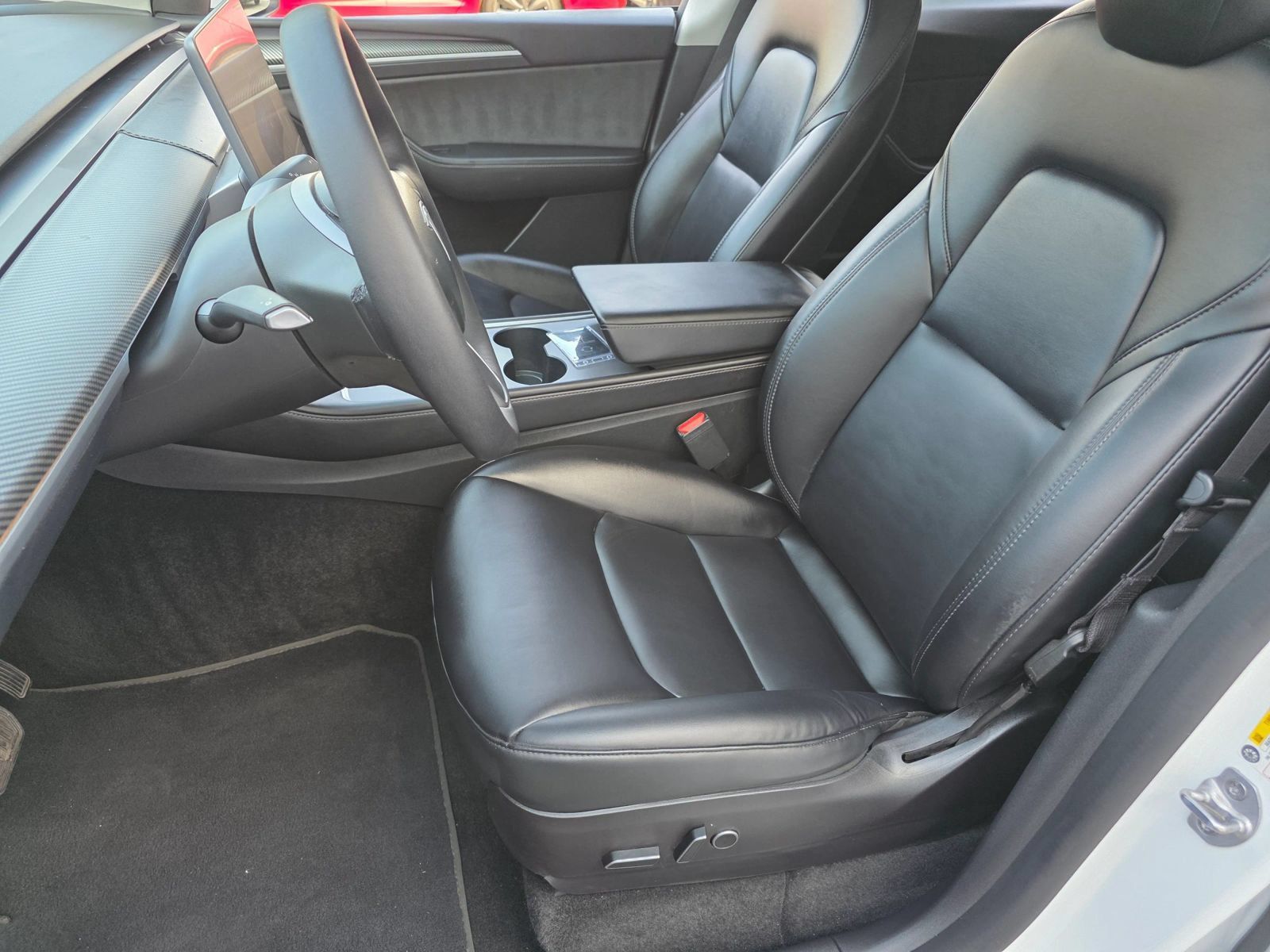 Used 2022 Tesla Model Y Long Range AWD/4WD image 16