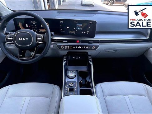 Used 2025 Kia Sorento EX AWD/4WD image 15