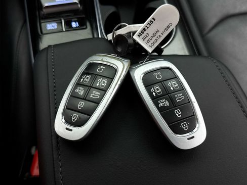 Used 2023 Hyundai Sonata Limited FWD image 40