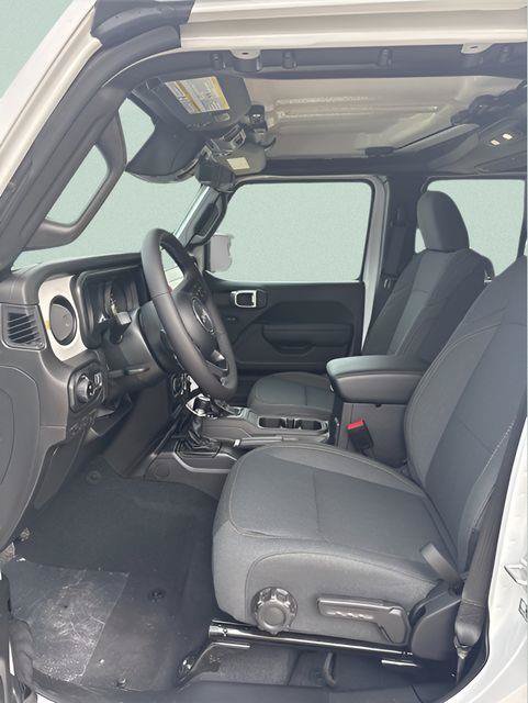 New 2026 Jeep Gladiator Sport AWD/4WD image 13