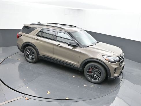 New 2026 Ford Explorer ST w/ Sun And Sound Package image 36