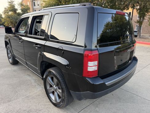 Used 2016 Jeep Patriot Sport w/ Power Value Group FWD image 4