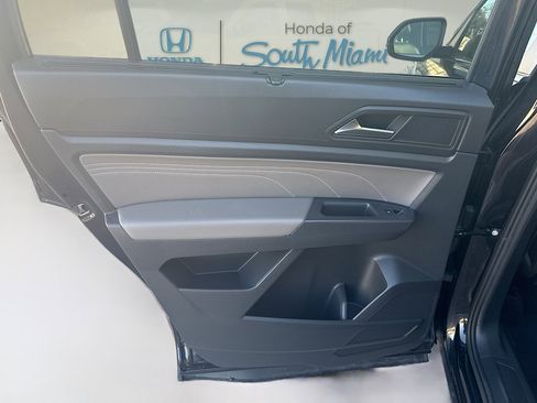 Used 2021 Volkswagen Atlas SE w/ Panoramic Sunroof Package image 26