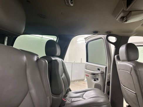 Used 2004 Chevrolet Tahoe Z71 w/ Z71 Preferred Equipment Group AWD/4WD image 25