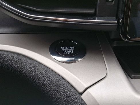 Certified 2023 Ford Explorer XLT w/ Equipment Group 202A image 26