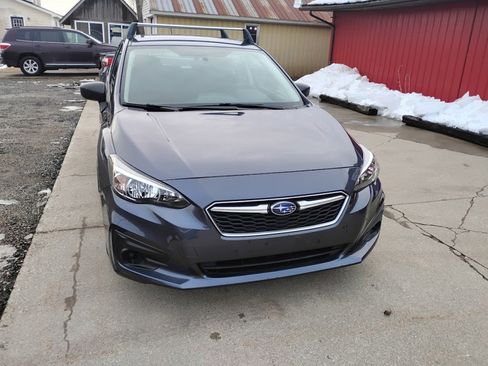 Used 2017 Subaru Impreza 2.0i image 2