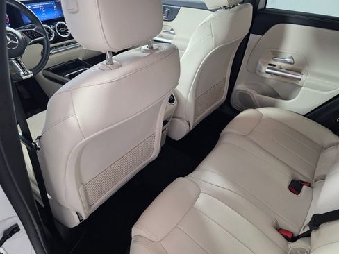 Certified 2025 Mercedes-Benz GLA 250 image 14