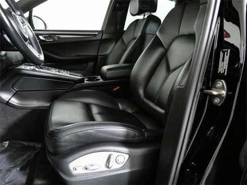 Used 2017 Porsche Macan S image 17