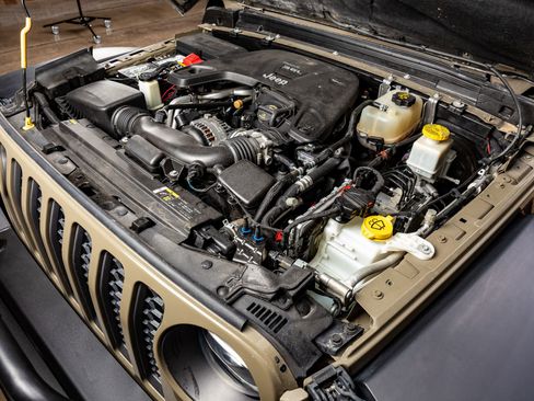 Used 2020 Jeep Gladiator Mojave w/ LED Lighting Group image 39