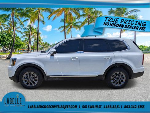 Used 2025 Kia Telluride LX FWD image 6