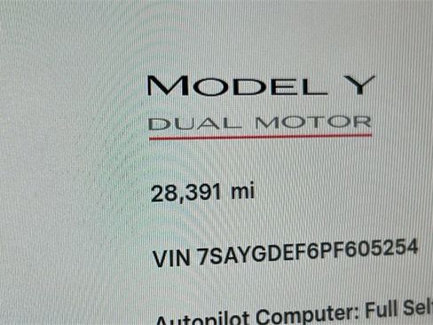 Used 2023 Tesla Model Y Performance image 29