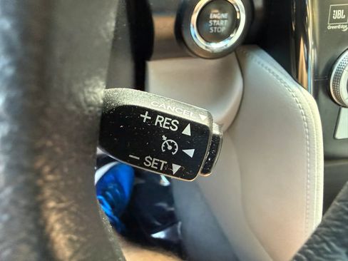 Used 2012 Toyota Camry XLE FWD image 15