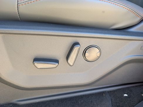 New 2025 Ford Expedition Active image 22