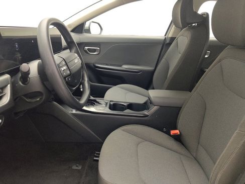 Used 2025 Kia K4 FWD image 17