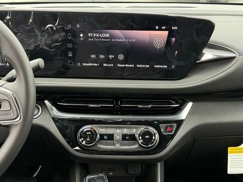 New 2026 Buick Envista Sport Touring image 21