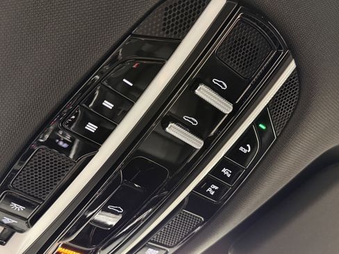 Certified 2023 Porsche Panamera 4 image 34
