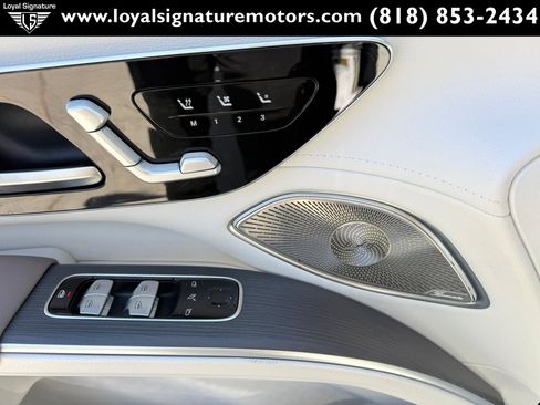 Used 2023 Mercedes-Benz EQS 580 4MATIC SUV image 26