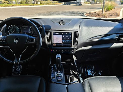 Used 2023 Maserati Levante Modena image 19