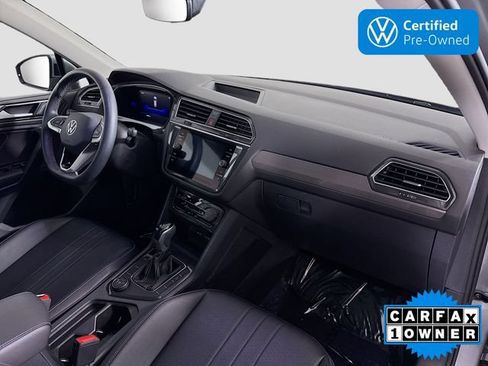 Used 2023 Volkswagen Tiguan SE w/ Panoramic Sunroof Package AWD/4WD image 29