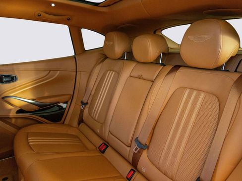 New 2026 Aston Martin DBX 707 image 36