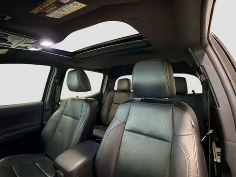 Used 2022 Toyota Tacoma TRD Off-Road w/ TRD Premium Off Road Package image 21