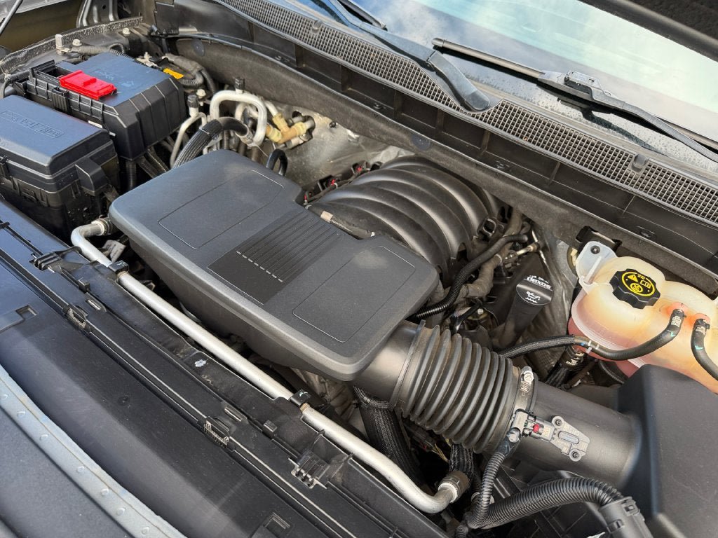 Used 2022 Chevrolet Suburban LT AWD/4WD image 30