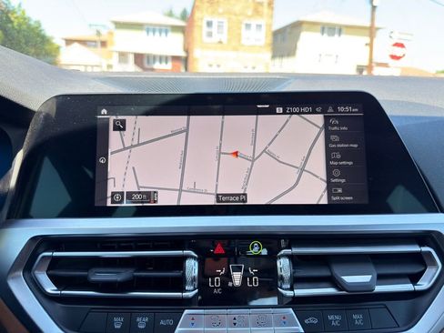 Used 2022 BMW 330i xDrive Sedan w/ Driving Assistance Package AWD/4WD image 36