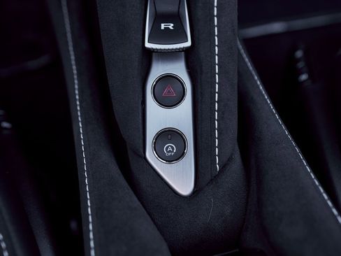 Used 2024 McLaren 750S Spider image 63